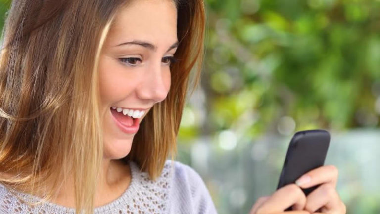 7 Common Texting Habits that Happy Couples Follow!