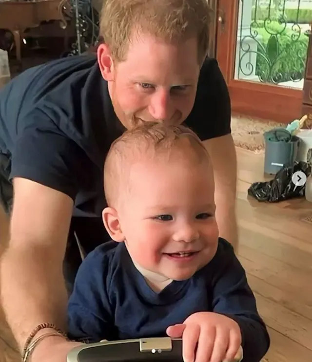 Prince Archie Is Prince Harry S Double In Adorable Unseen Photo