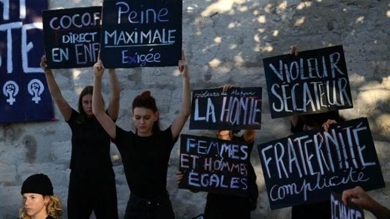 Protesters from feminist groups